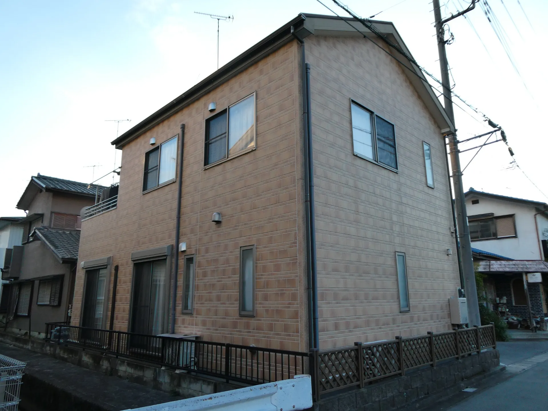 外壁塗装・屋根カバー工法