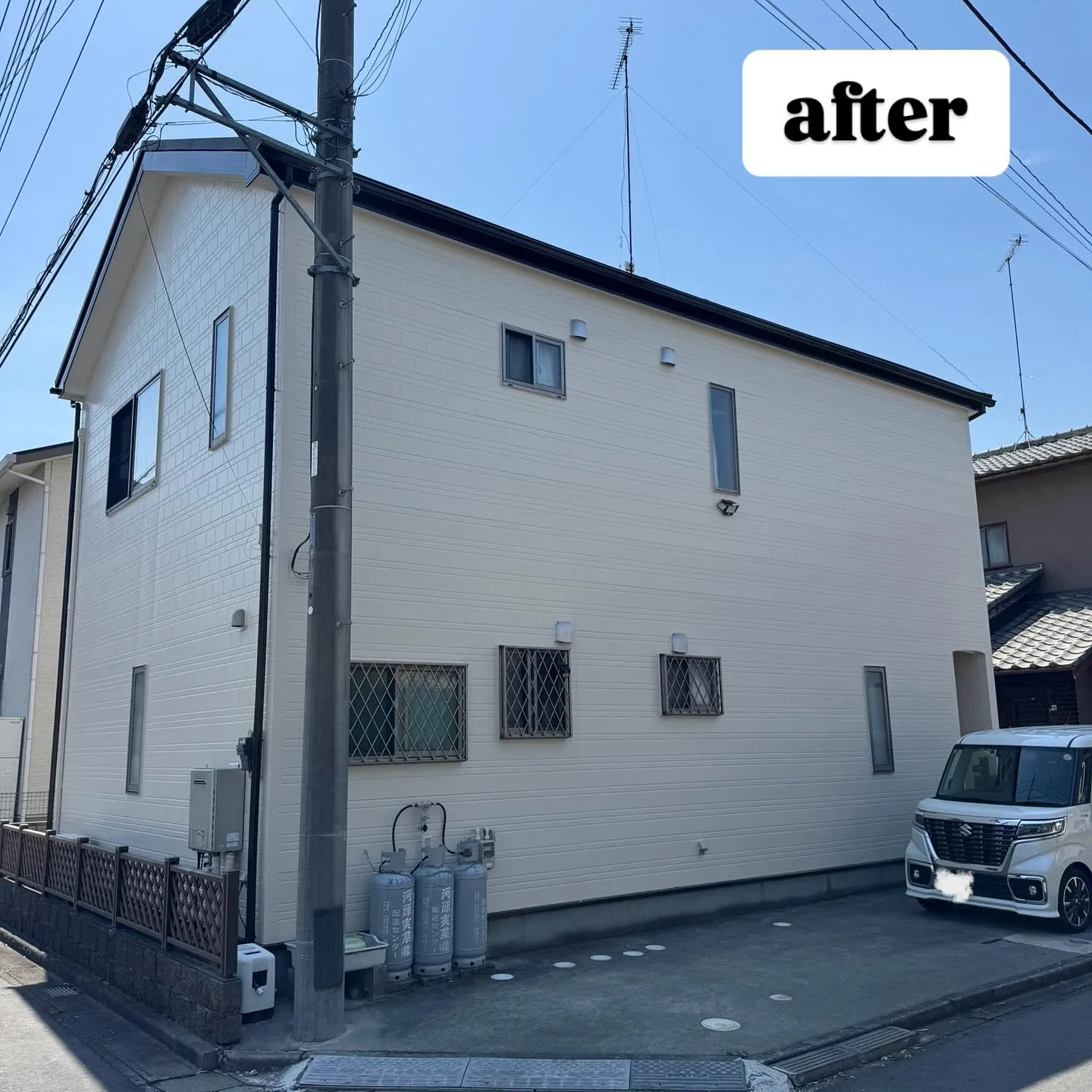 埼玉県鴻巣市のM様邸での外壁塗装と屋根カバー工法の工事が完工...