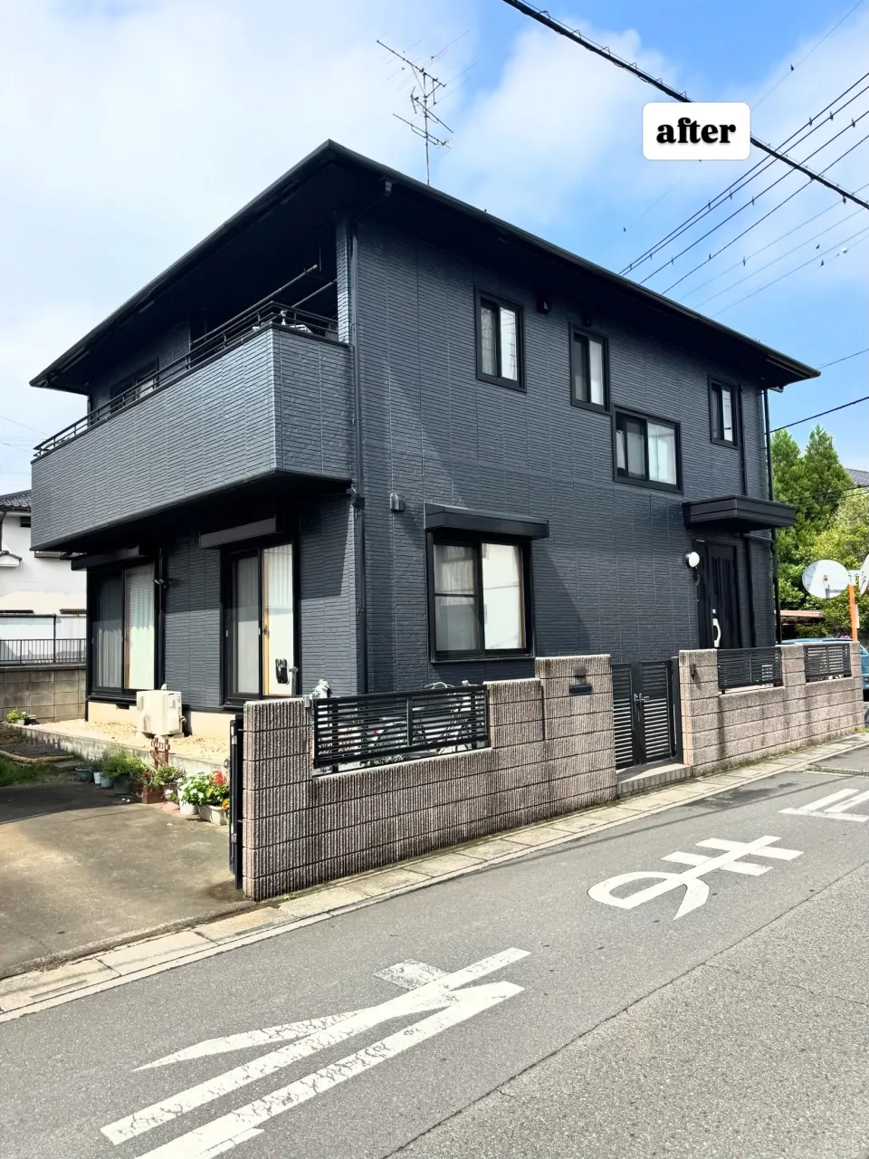 埼玉県鴻巣市にお住まいのA様邸にて外壁と屋根の塗装、そしてベ...