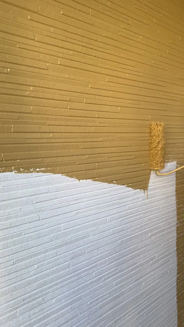 埼玉県鴻巣市のN様邸での外壁屋根塗装の施工が進工中です🏠✨✨